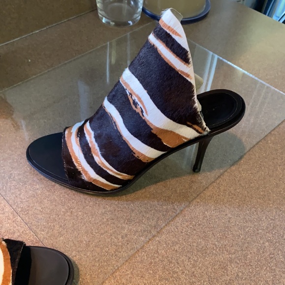 Balenciaga Calf Hair Glove Mules - Picture 4 of 16